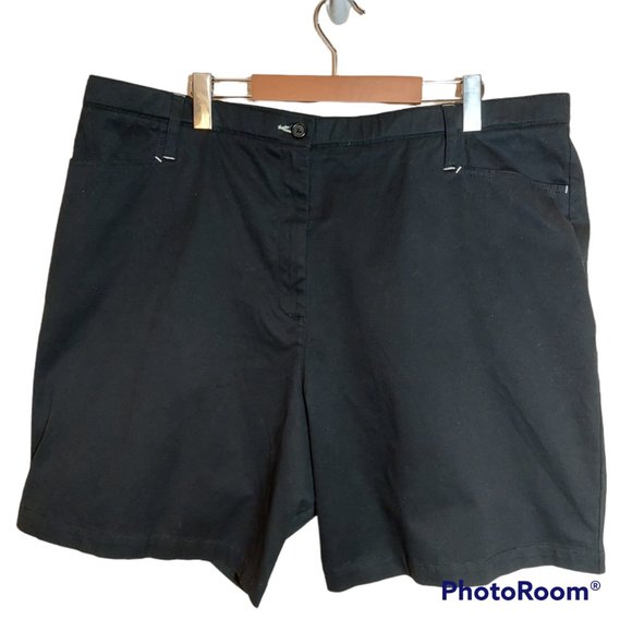 Penningtons Black Shorts - Size 22 - Picture 1 of 4